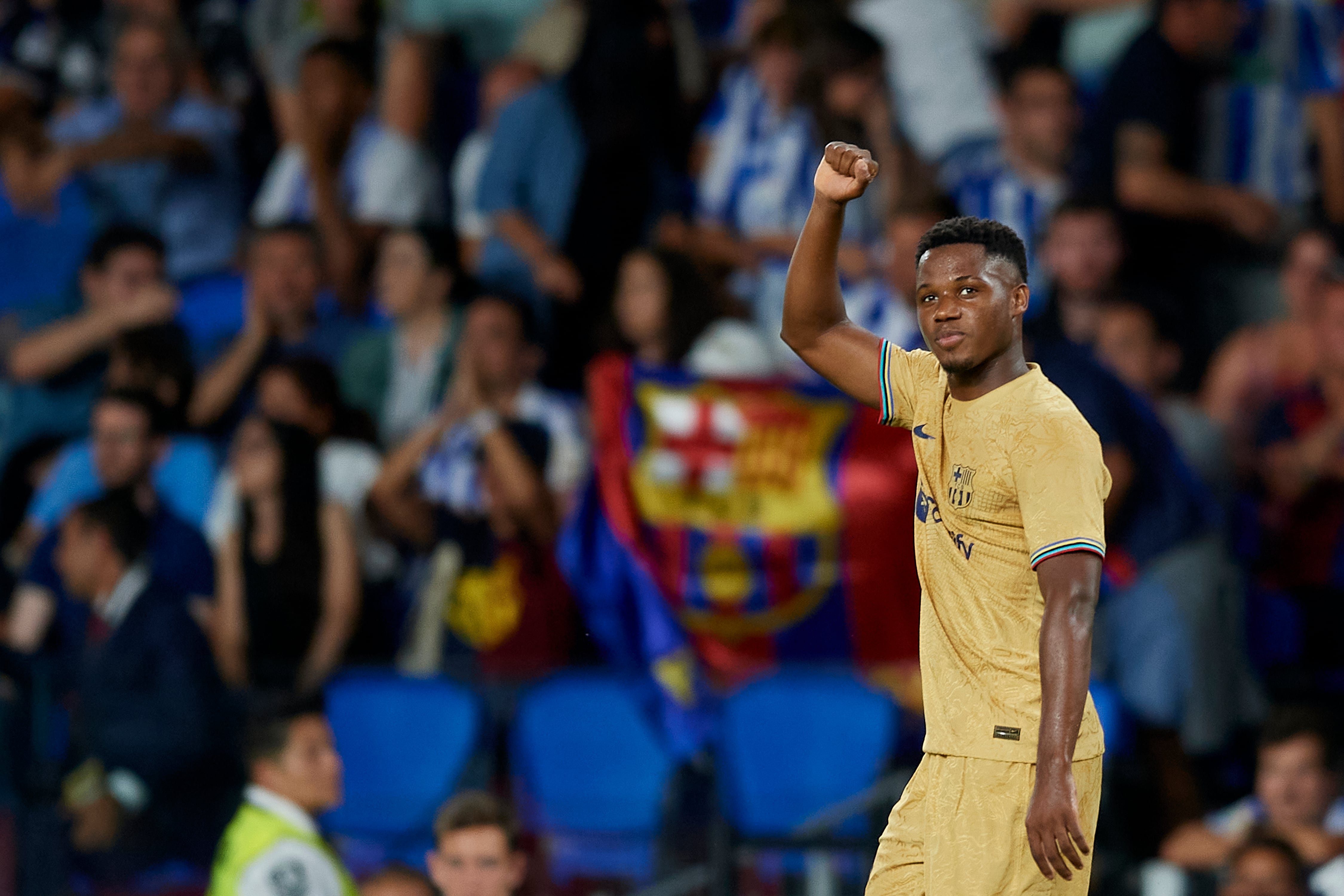 Ansu Fati celebra el 1-4 en el Real Sociedad-FC Barcelona