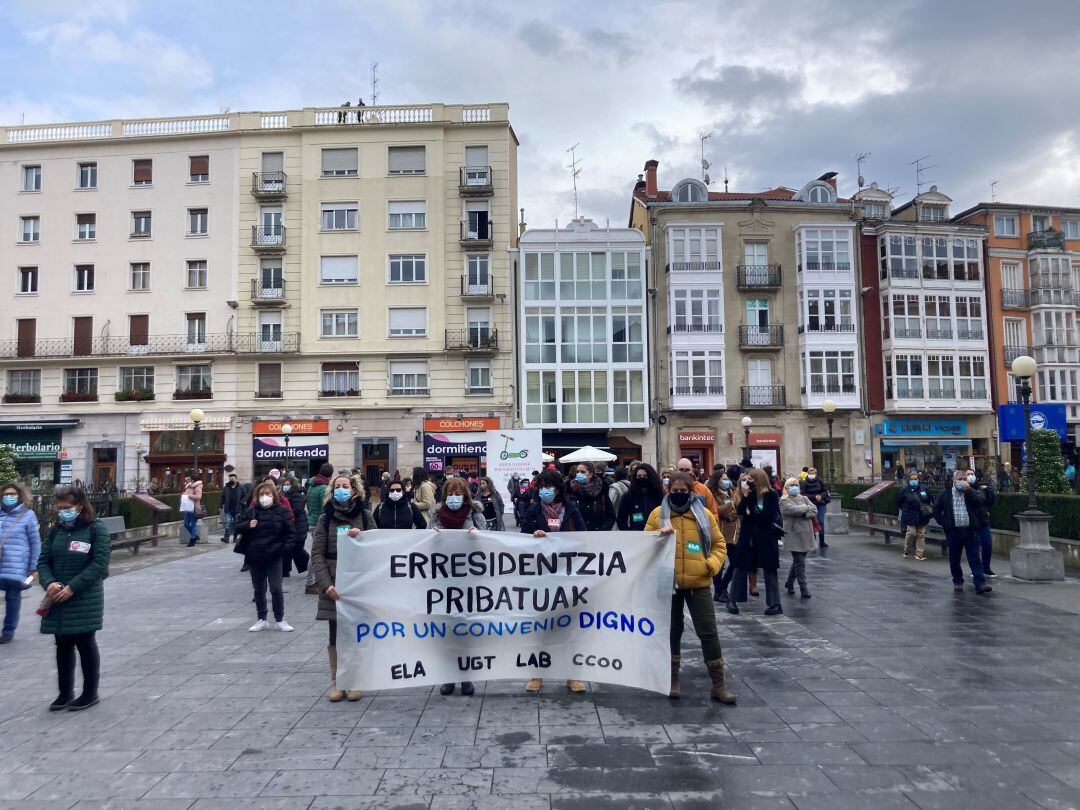 Las trabajadoras de residencias privadas piden condiciones dignas a través de un convenio que las sostenga