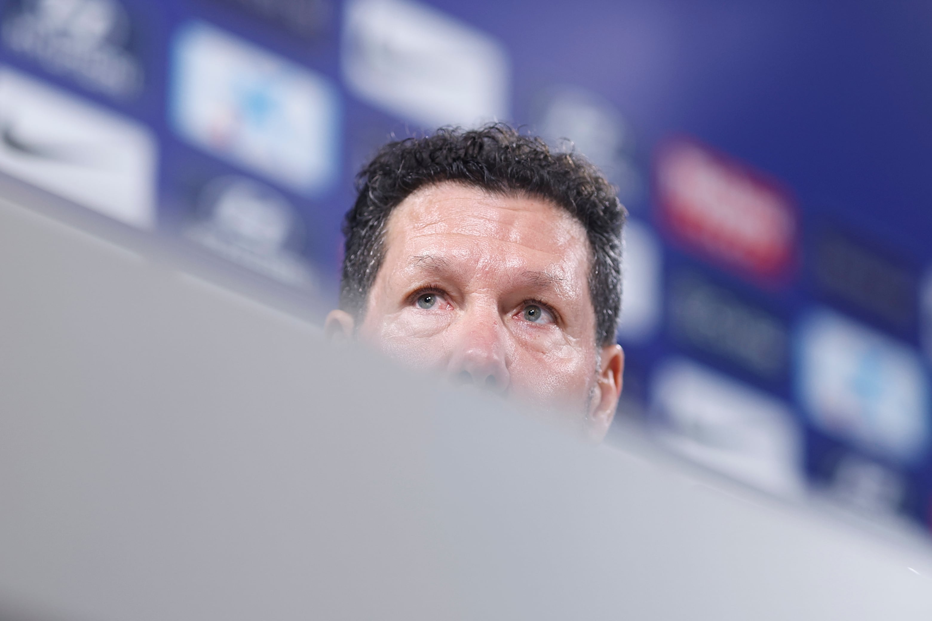 El entrenador del Atlético de Madrid, Diego Pablo Simeone, ofrece una rueda de prensa antes del derbi madrileño