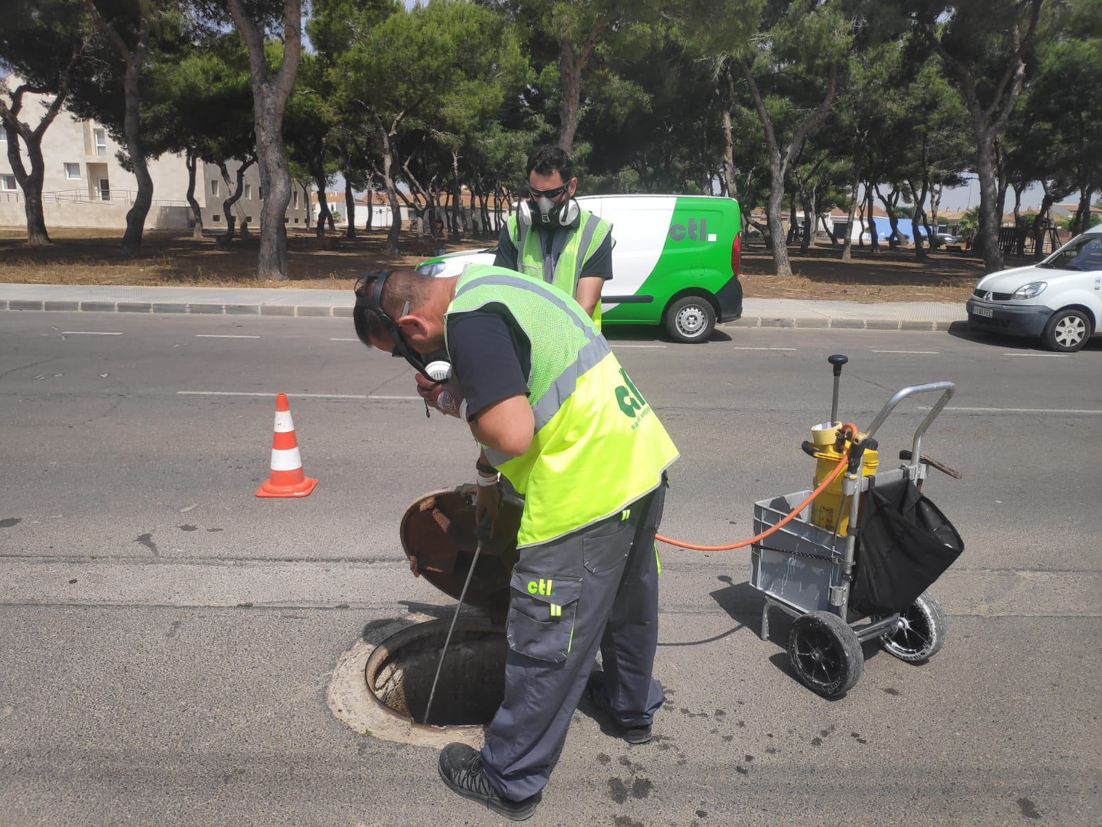 Campaña contra insectos en San Javier