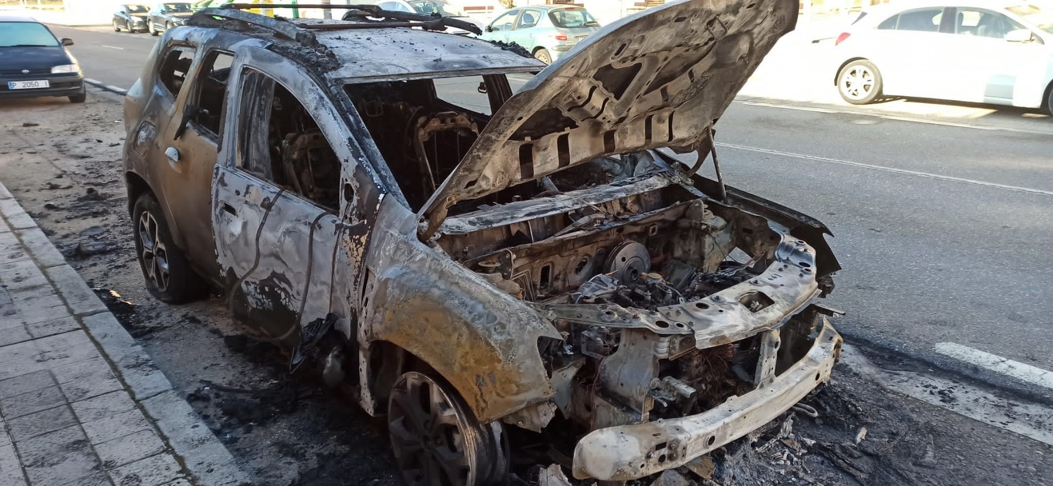 Coche incendiado
