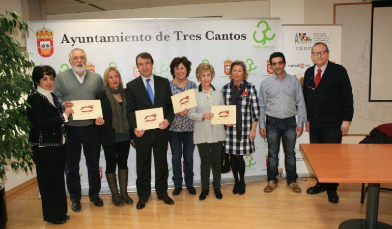 El alcalde de Tres Cantos, Jesús Moreno en la presentación de la Campaña Solidaria Navidad de 2016