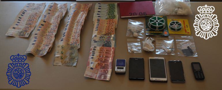 La Policía desmantela un punto de venta de droga en el sur de la ciudad de Ávila