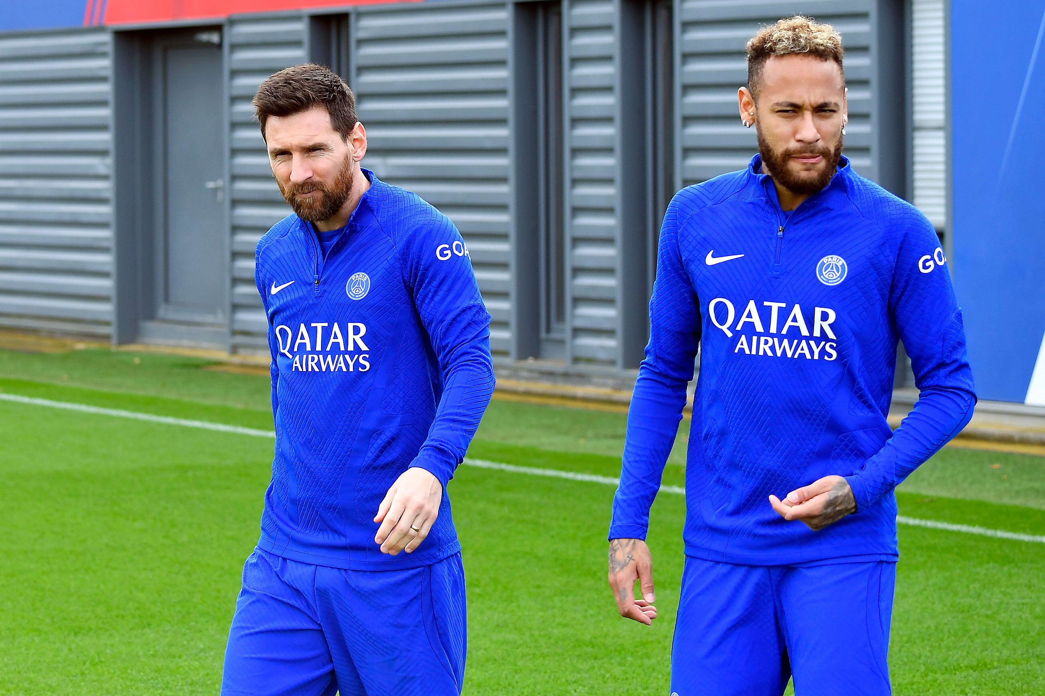 Messi y Neymar en un entrenamiento con el PSG.