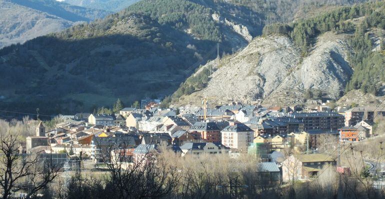 El Pont de Suert té una població d'uns 2.500 habitants, dels quals 1707 són electors, segons el darrer cens electoral de l'INE