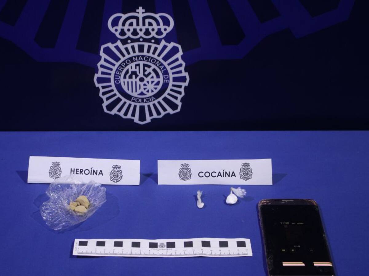 Cinco detenidos y desmantelado un punto de venta de droga