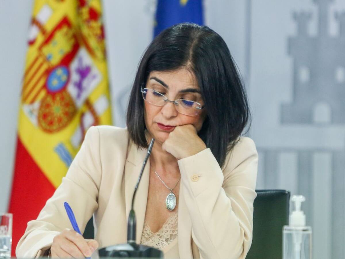 Darias rechaza la vacunación obligatoria y apuesta por concienciar a las embarazadas