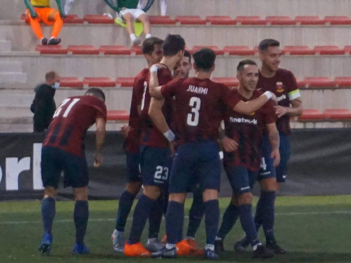 El Eldense suspende la actividad de su primera plantilla al detectarse positivos por COVID-19