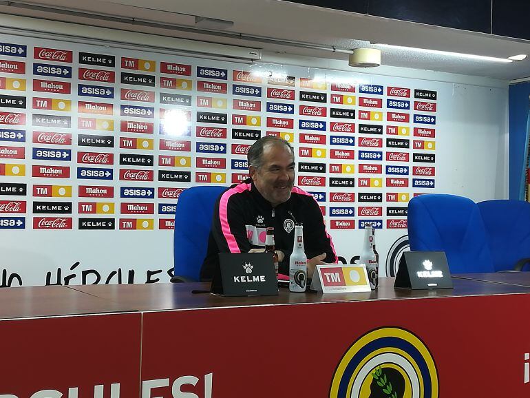 Josip Visnjic en sala de prensa