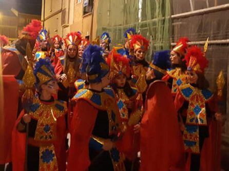 Los pequeños del grupo de los Guerreros Aztecas.