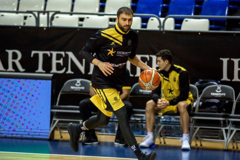 El alero griego podría recalar en el Obradoiro