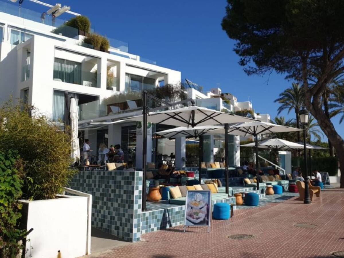 El PSOE Santa Eulària denuncia la "permisividad" del Ayuntamiento con las obras de un hotel