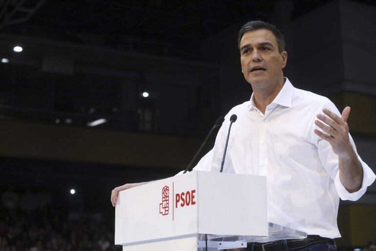 El secretario general del PSOE, Pedro Sánchez, durante su intervención en el acto de presentación de las candidaturas al Congreso y el Senado