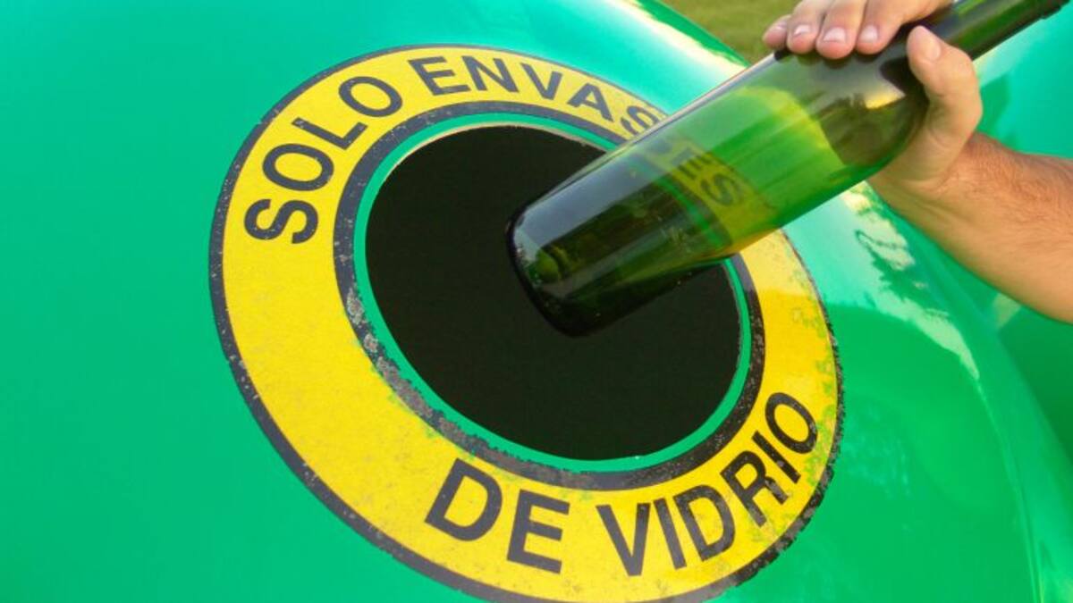 Jaén sigue siendo una de las provincias andaluzas que menos vidrio recicla