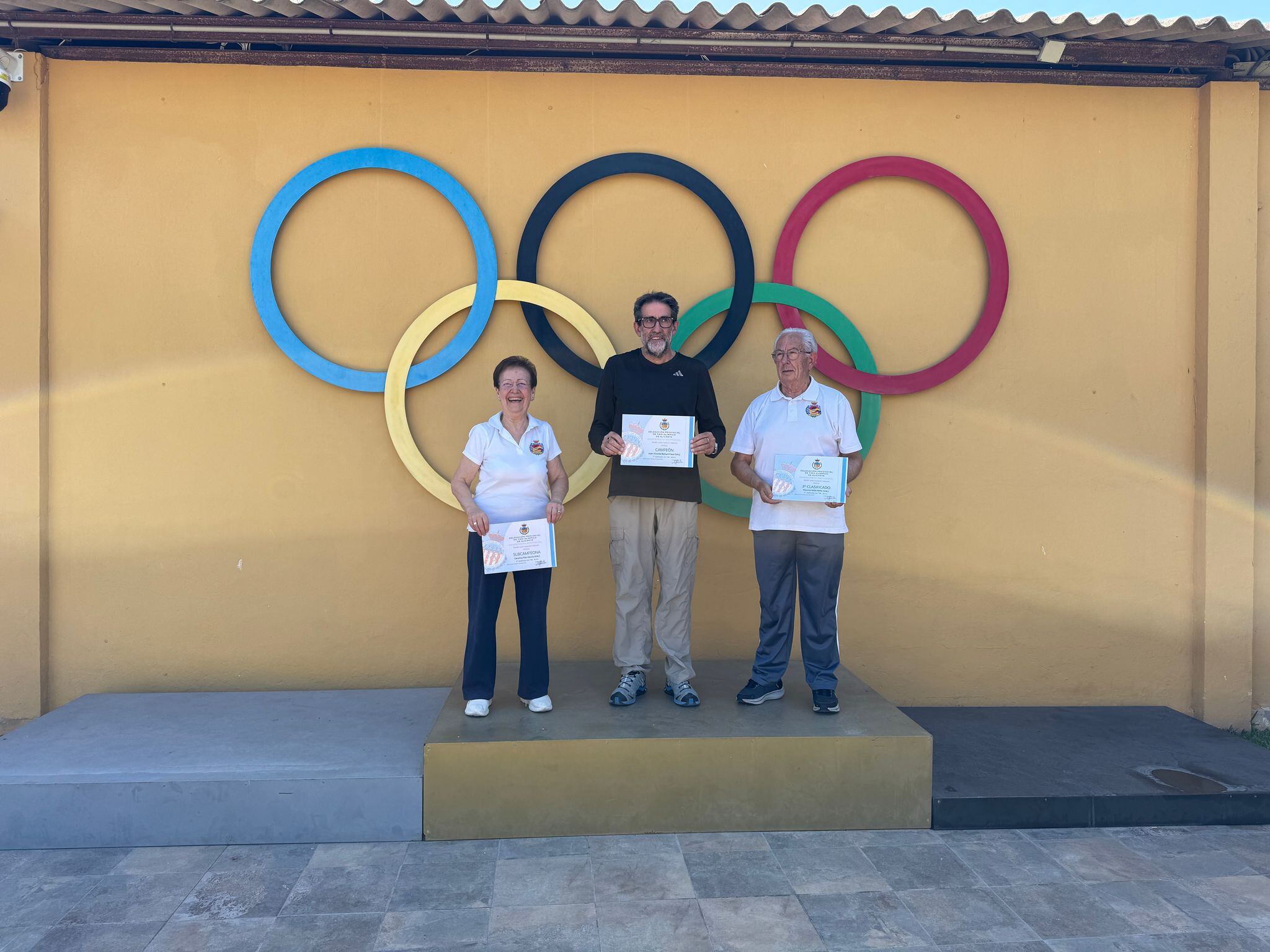 Tiradores de Villena premiados