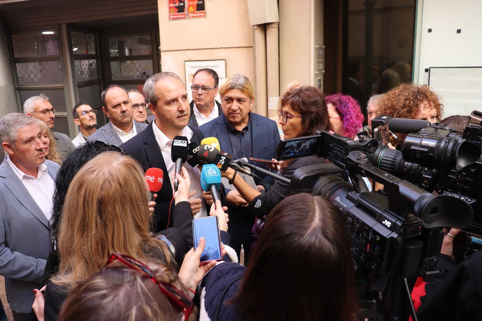 Manel Solé, alcalde de La Granja d&#039;Escarp, ha fet de portaveu dels alcaldes d&#039;Impulsem Lleida que es queixen de la paralització de projectes energètics per part de l&#039;anterior govern de la Generalitat.