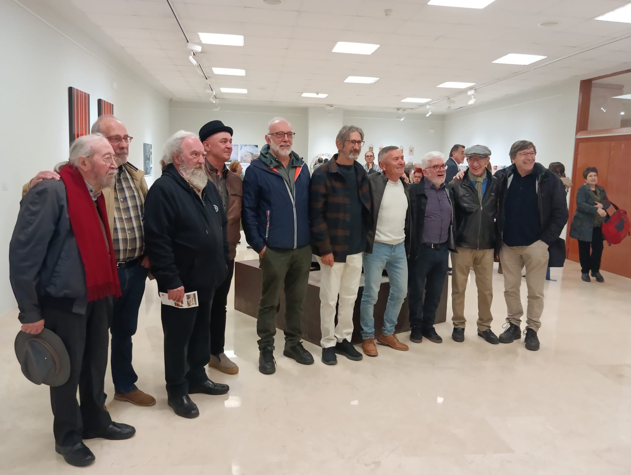 Foto de familia del colectivo artístico