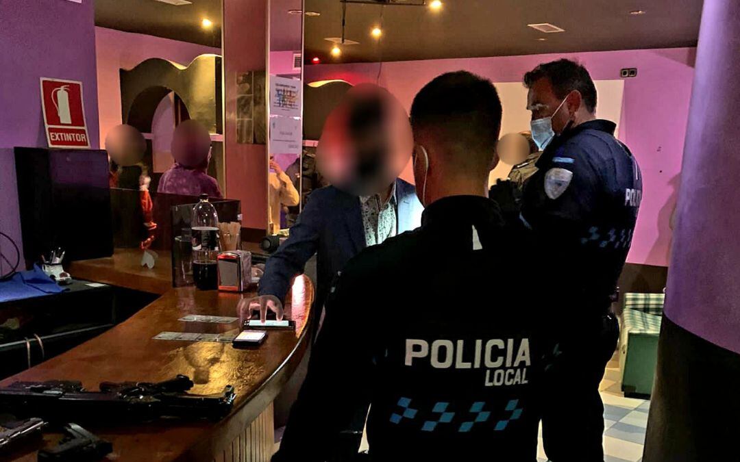 La fiesta que desarticuló la Policía Local de Toledo no era una fiesta, era en realidad un trabajo escolar