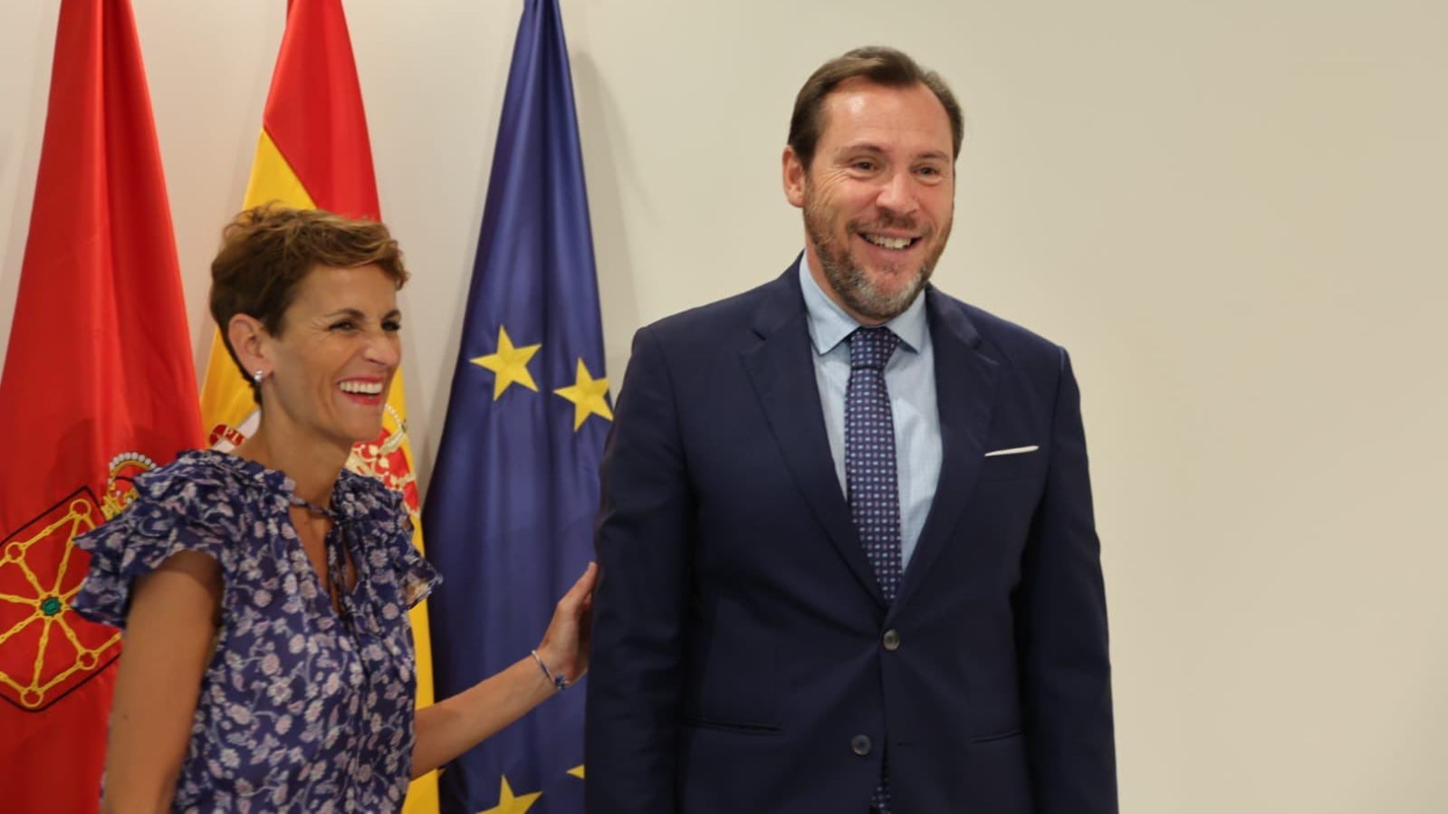 El ministro y la presidenta navarra María Chivite se han reunido en Pamplona.