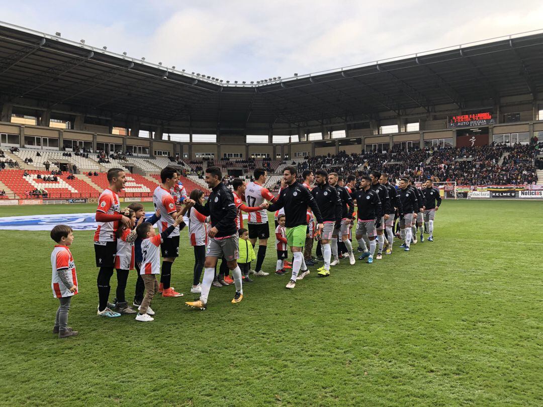 Inicio del partido en Las Gaunas.