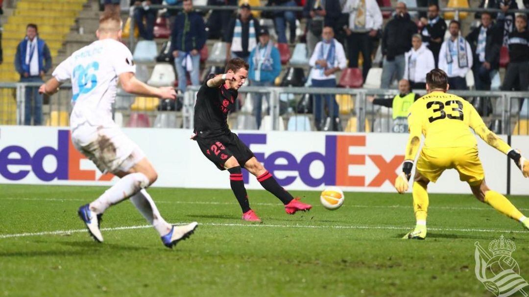 Bautista remata en el gol de la victoria en Rijeka