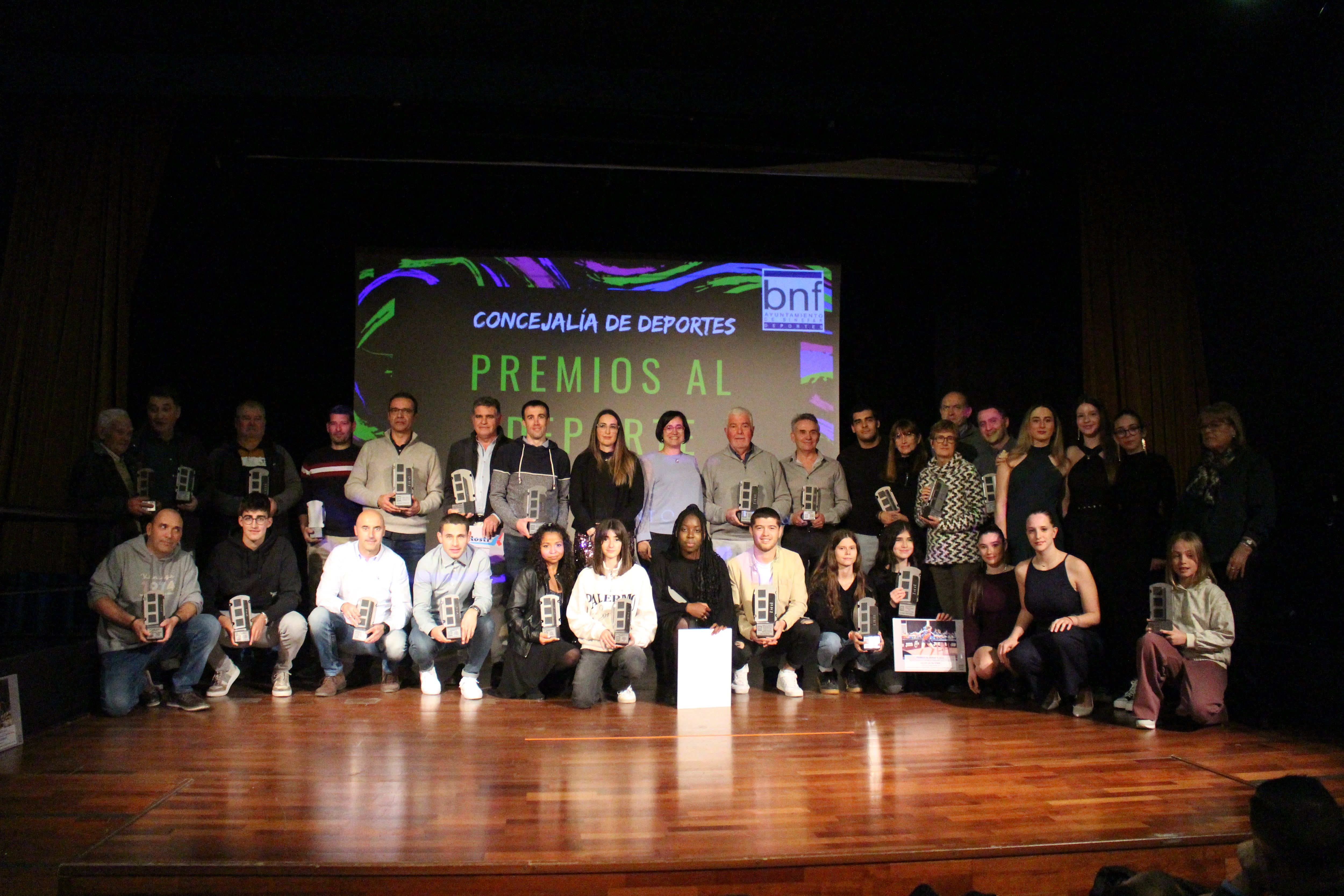 Foto de grupo en la Gala Premios Deporte Binéfar