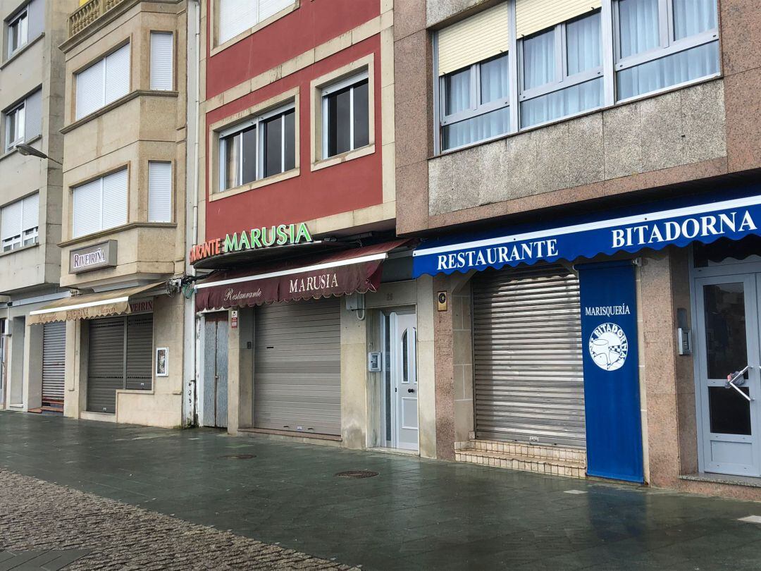 Restaurantes cerrados en el entorno del puerto de A Guarda por las restricciones impuestas por la Xunta.