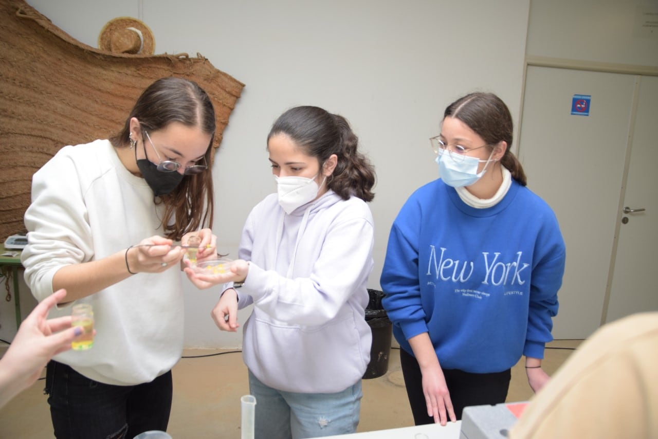 Alumnos de la UPCT realizan sus trabajos en la Finca Tomás Ferro