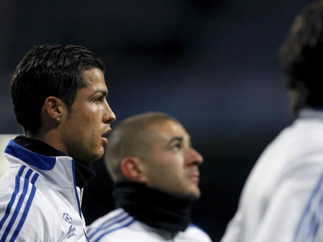 Cristiano Ronaldo y Karim Benzema, durante el calentamiento