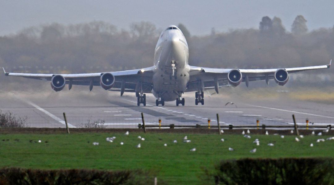 Imagen de archivo de un avión en Gatwick