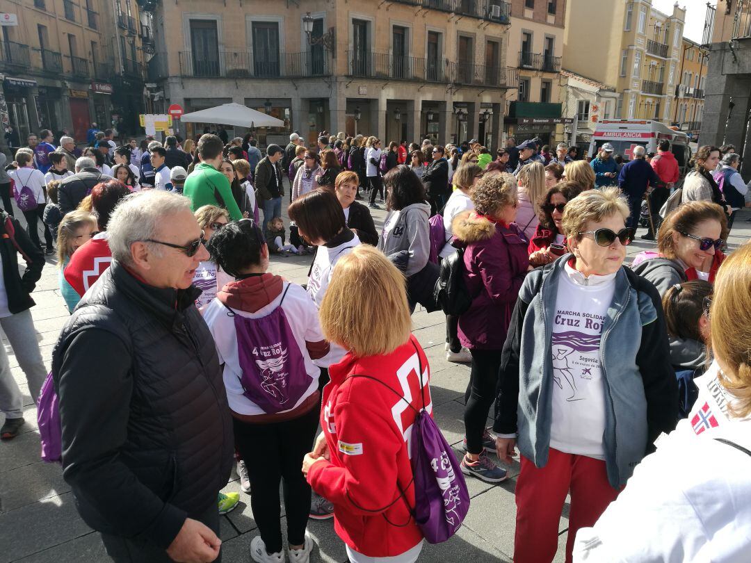 Cruz Roja ha congregado a 500 personas en su IV marcha solidaria