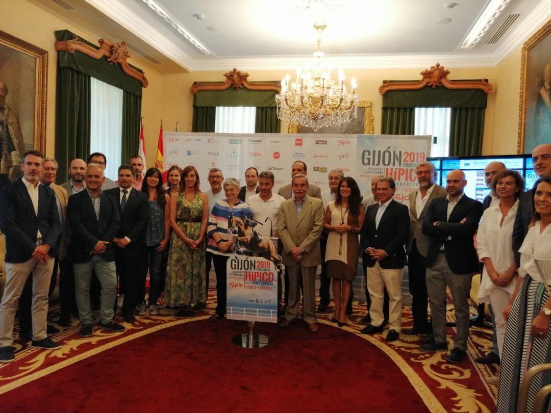 Presentación oficial del CSIO de Gijón en el Ayuntamiento de Gijón.