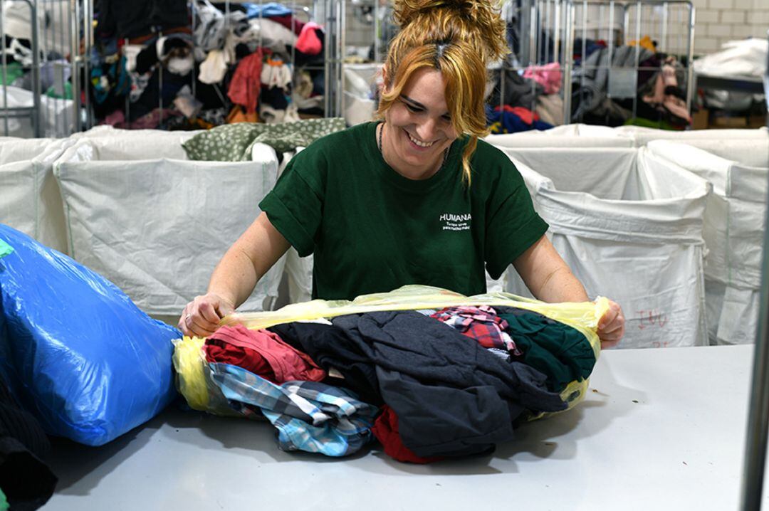 Clasificación de la ropa recibida en Humana 