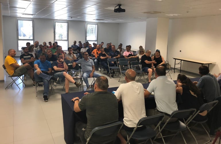 Momento de la asamblea mantenida entre los trabajadores de Casinos de Tenerife