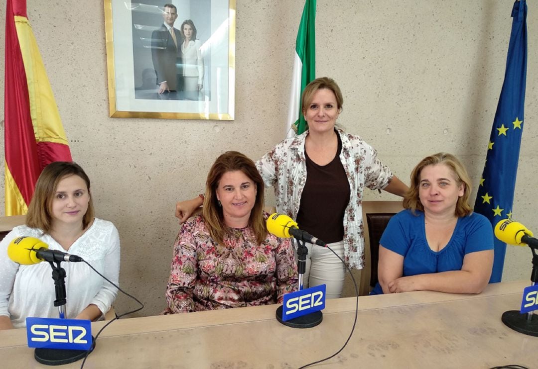 Desde la izquierda, Encarnación Peralta, Esperanza Chinchilla, Sonsoles Ferrín y Antonia Medina