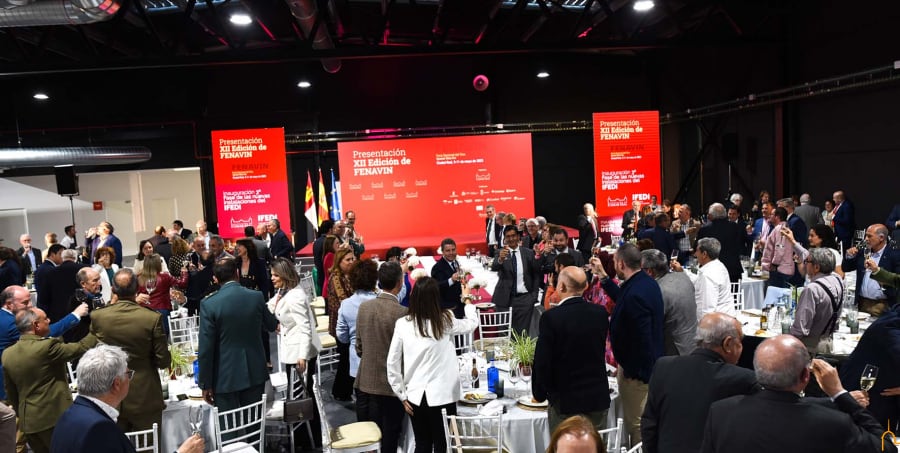 Brindis tras el almuerzo de presentación de Fenavin, en la flamante IFEDI este martes