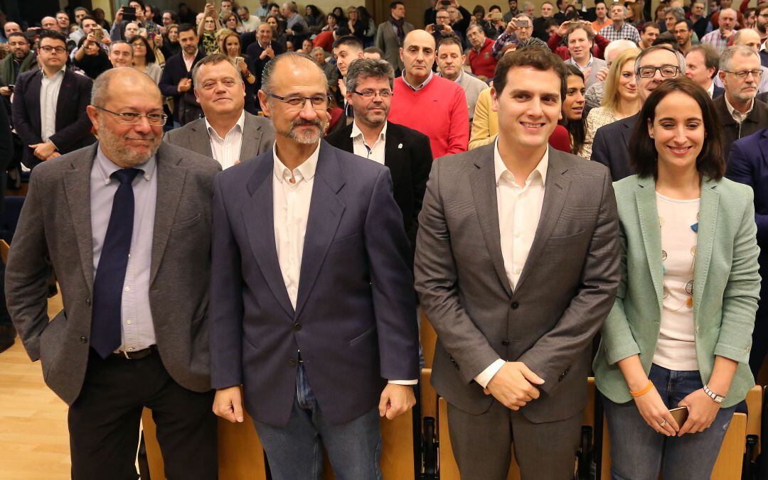 Francisco Igea, Luis Fuentes, Albert Rivera y Pilar Vicente en un acto de Ciudadanos en enero de 2017