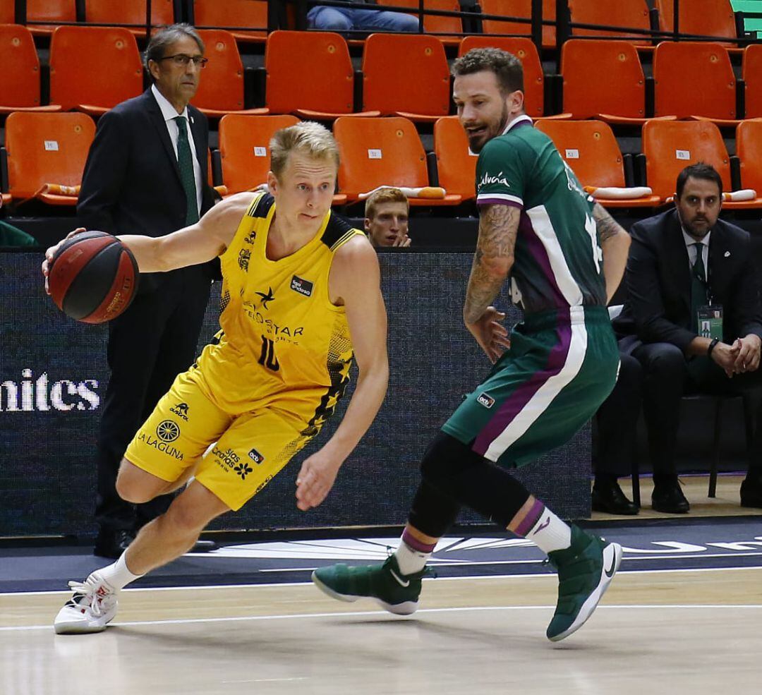 l Iberostar Tenerife comienza los play off con derrota (70-83)