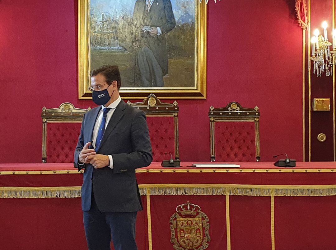 Salvador, en el Salón de Plenos del Ayuntamiento de Granada, en una imagen anterior