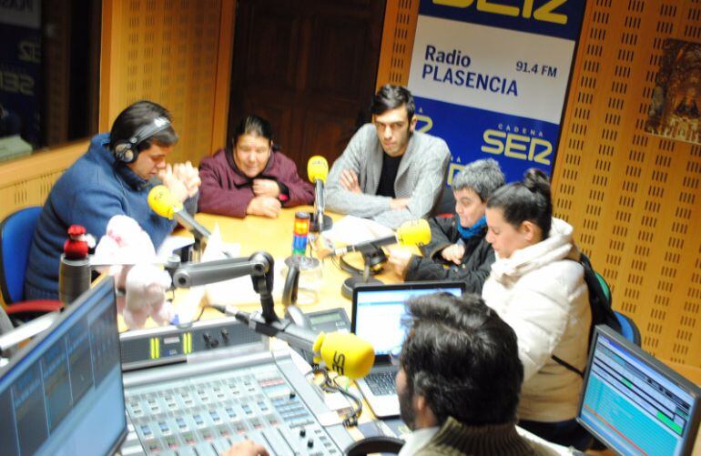 Los tertulianos de Plena Inclusión Placeat en la tertulia sobre energías renovables