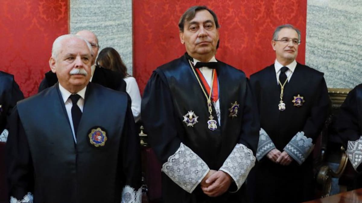 Julián Sánchez Melgar toma posesión como nuevo fiscal general del Estado