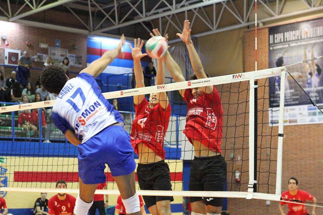 Chavez (17) remata ante la oposición del bloqueo de Xátiva