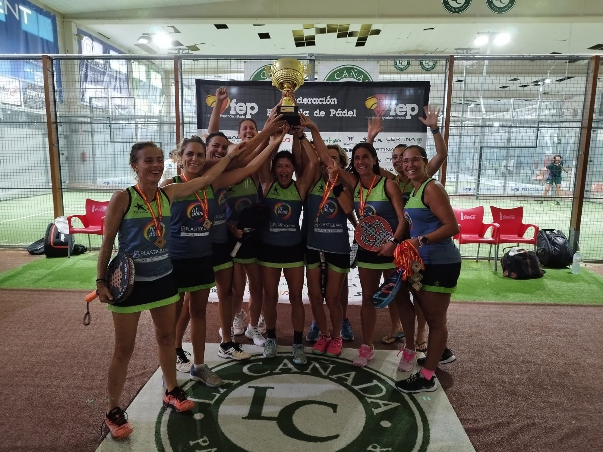 El club Padelcenter, campeón femenino de veteranos de segunda categoría.