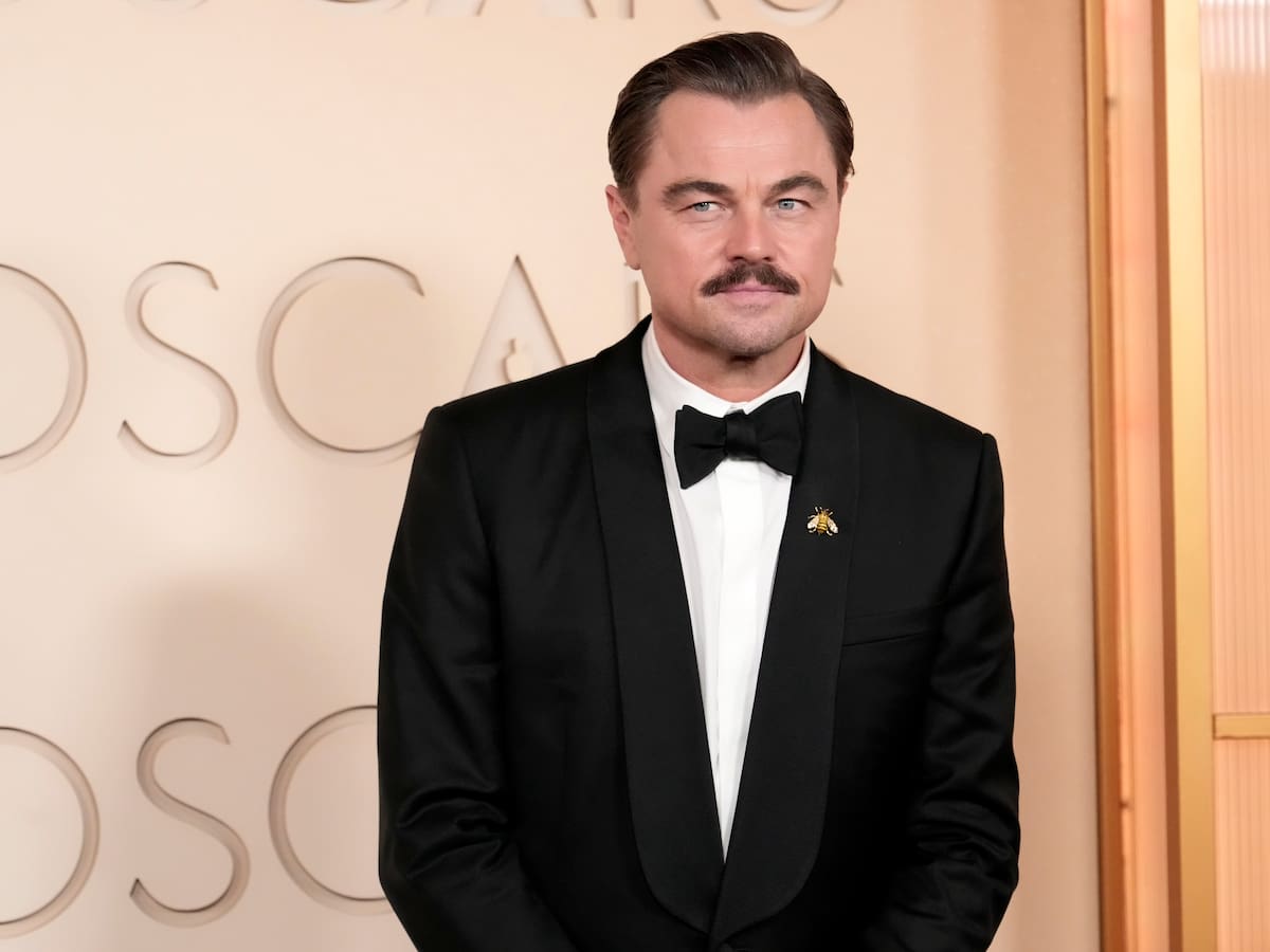 Bromea sobre el historial de parejas jóvenes de DiCaprio y el actor le envía un regalo: "Muy divertido"
