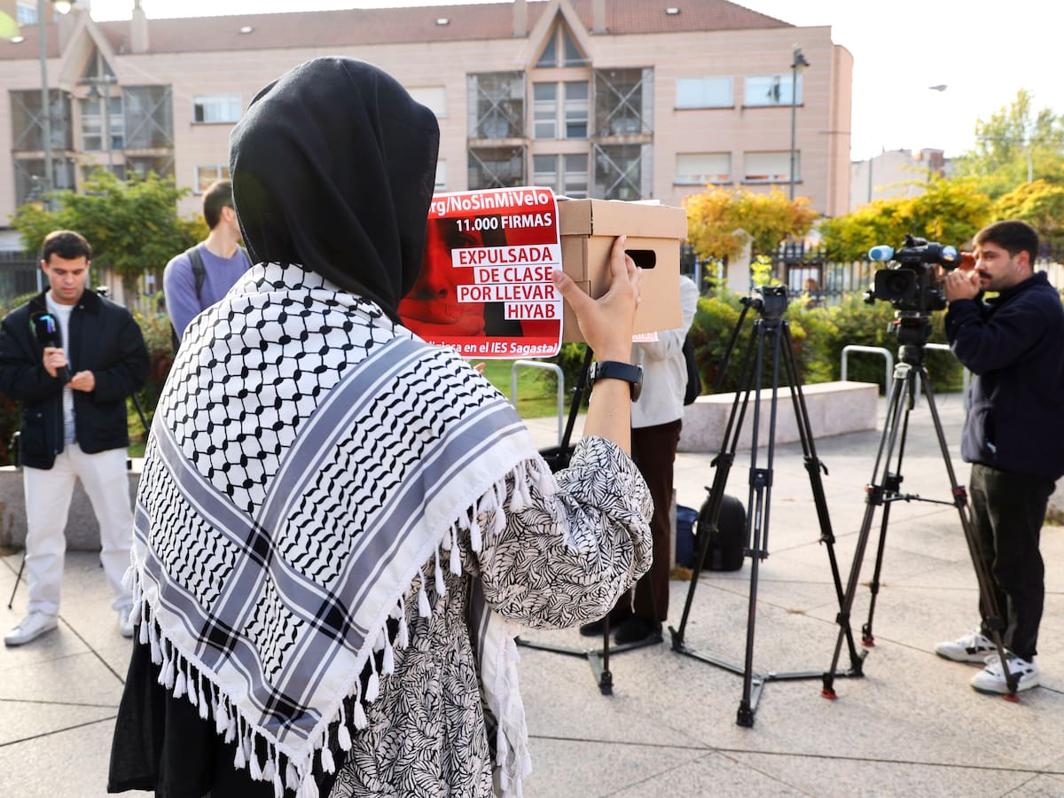 Expertos arabistas: "En España no existe un problema social vinculado al uso del burka o niqab"