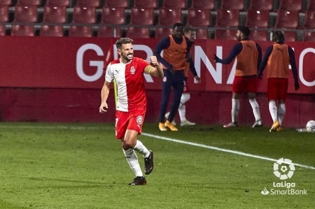 Stuani celebrant un dels dos gols.