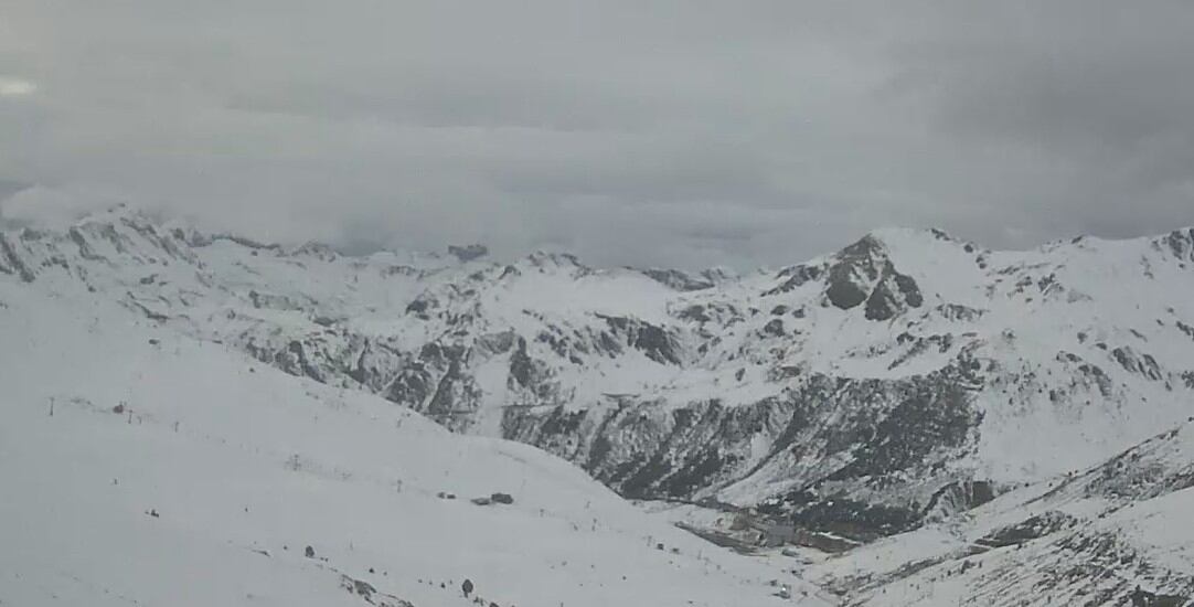 Vista de Canal Roya este viernes. (webcam Astún)