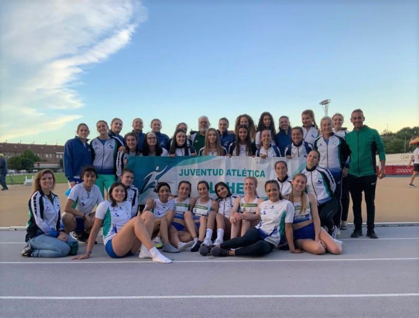 Equipo femenino del Club Juventud Atlética Elche