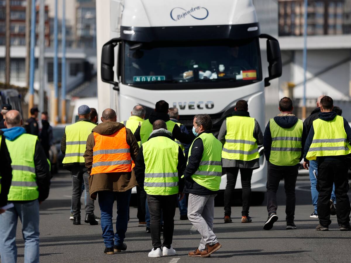 EL 70 por ciento de la flota de transporte por mercancías en Lugo parado, según Tradime
