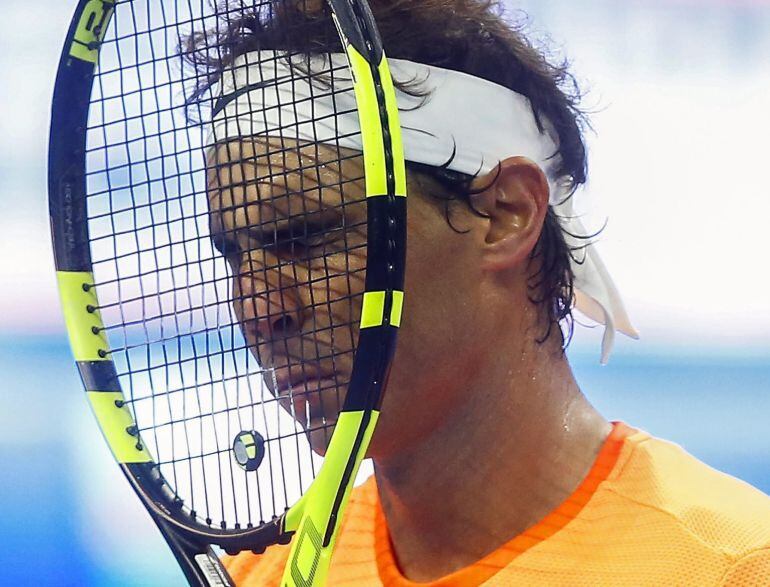 El tenista español Rafael Nadal lamenta perder un punto ante el búlgaro Grigor Dimitrov.